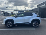 2026年7月登録「TOYOTA YARIS CROSS HYBRID Z アダプティブハイビームシステム+カラーヘッドアップディスプレイ・ハンズフリーパワーバックドア・AC100V」☆登録済未使用車☆