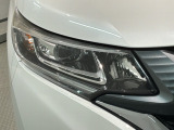 LEDヘッドライトは、点灯の瞬間から最大光量を発揮し、突然暗くなるトンネルなどでの安定感を高めます。