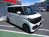万が一のトラブルにも、全国の3000ケ所の日産サービス工場で修理可能!!年間走行距離無制限、バッテリーも保証対象です!
