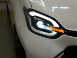LEDヘッドライトです。デザイン性がよくとても明るいので、夜間の走行や悪天候でも安心です。しかも長寿命!