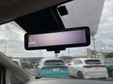スマートルームミラーで後席や荷室が荷物で満載で後ろが見えないときでもこれなら安心