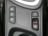 ネッツトヨタ静浜は&rdquo;キレイ&rdquo;にこだわっています。特設サービス工場で、新しく生まれ変わった車!内装・外装の徹底的な掃除、シートを外してニオイの元まで消臭・除菌、見えにくいエンジンルーム内もキレイ!