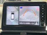 【アラウンドビューモニター】車を上から見下ろしているかのような映像で周囲の状況がひと目で確認、狭い駐車場に駐車するときも安心です♪