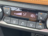 運転席・助手席にシートヒーターが搭載されておりますので、寒い季節に非常に役立ちます。