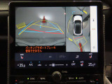 純正ナビ付です。もちろん車両後方を表示するバックガイドモニターが付いていて車庫入れ安心!