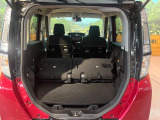 普段のお買い物や通勤、送迎等に十分な荷室スペースを確保しております。セカンドシートを倒すと、大きな荷物の積載も可能です♪