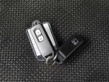 スマートキーを携帯していれば、ドアの施錠・解錠が簡単に行えます。