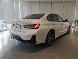 BMWプレミアムセレクション前橋では、高年式低走行モデルからMモデル、年式が経ちなかなかディーラーでは見かけないモデルまで幅広いラインナップで認定中古車を取り扱っております。品質に自信があります。