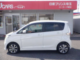 内外装およびエンジンル-ムなど専用クリ-ニング致します。車両クリ-ニングのプロが施工致しますので!高品質な1台に蘇りますよ♪(全在庫無料施工)
