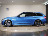 【拘りのFR】BMWが多く採用するFR車。ダイレクトでスポーティな加速感・シャープなハンドリングを実現。縦置きエンジンレイアウトにより、フラットで上質な乗り味です。