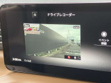 ドライブレコーダーの映像。ナビのモニターに前後の映像を映し出せます