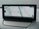 マツダコネクトの8.8インチワイドセンターディスプレイです。『Android Auto』『Apple CarPlay』や独自のコネクテッドサービスに対応したインターフェイスシステムです。