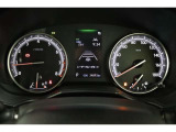 マルチインフォメーションディスプレイ付きのメーターです!エコ運転へ導く多彩な情報を表示してくれます。