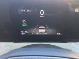 メーター内のディスプレイには運転をサポートするさまざまな情報を表示。