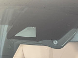 【トヨタセーフティセンス】走行中に前方の車両等を認識し、衝突しそうな時は警報とブレーキで衝突回避と被害軽減をアシスト。より安全にドライブをお楽しみいただけます。