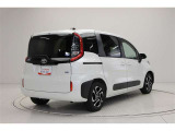 当社では自動車保険、ドライバーに支持されているロードサービスJAFも取り扱いしております。