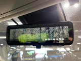 【デジタルインナーミラー】後席の大きな荷物や同乗者で後方が確認しづらい時でも安心!カメラが撮影した車両後方の映像をルームミラー内に表示。クリアな視界で状況の確認が可能です!