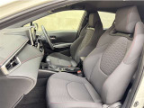 トヨタ中古車「まるごとクリーニング」施工済。外装はもちろん内装はシートを外して見えない所まで徹底洗浄しています。