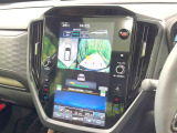 【マルチテレインモニター】車のフロントやサイドのカメラ画像を同時にモニター表示することで、悪路や狭い道を走行時でも周囲の状況確認ができ安心!本格SUVにうれしい装備です♪