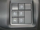 ネッツトヨタ静浜は&rdquo;キレイ&rdquo;にこだわっています。特設サービス工場で、新しく生まれ変わった車!内装・外装の徹底的な掃除、シートを外してニオイの元まで消臭・除菌、見えにくいエンジンルーム内もキレイ!