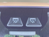 【スマートアシスト】走行中に前方の車両等を認識し、衝突しそうな時は警報とブレーキで衝突回避と被害軽減をアシスト。より安全にドライブをお楽しみいただけます。