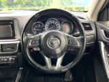 【ステアリングスイッチ】運転中、前方から目線をそらすことなく、オーディオ等の操作が可能な便利機能!安心&快適なドライブを演出してくれます♪