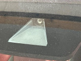 【プリクラッシュセーフティ】前方の車両等を検知し、衝突しそうな時は警報で注意を促し、ブレーキを踏む力をサポート。ブレーキを踏めなかった場合は衝突被害軽減ブレーキが作動、衝突回避をサポートします。