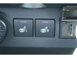 運転席と助手席にシートヒーターが付いています。