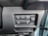 各種スイッチ類は運転席の右前方。