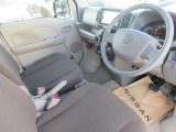 視界が良く運転性の良いフロントシート