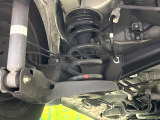 お車を安心してお乗りいただく為には、足回りの定期点検が欠かせません。サービスサポート(有償保証)では無料点検もご提供しており、安心のカーライフをお過ごしいただけるサポート体制が整っています。