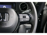 Hondaセンシングの機能のひとつ、アダプティブクルーズコントロール付!アクセルから足を離しても設定したスピードと前車との車間を保ち走行してくれます!車線維持もアシスト☆高速道路で疲労軽減ですね☆
