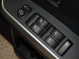電動格納式ドアミラー・パワーウインドウを装備しています。