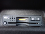 ■【ETC車載器】が装備されています。セットアップをしてお渡しとなり、ETCカードを差し込むだけで高速道路の利用が可能です。