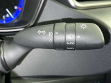 【オートライト】車外の明るさに応じて自動的にライトの点灯・消灯をしてくれます