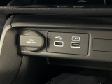 スマートフォンなどの音楽再生が可能なUSB接続ジャック装備車両です♪♪♪