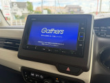 インテリアに馴染む純正ナビがついております。Honda自慢のインターナビは渋滞情報だけでなく天気情報、災害情報、安否情報など多彩な情報をご提供するHonda独自の「通信型ナビ」となっております。