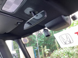 Hondaセンシング搭載!ミリ波レーダーと単眼カメラで、クルマの前方の状況を認識。ブレーキやステアリングの制御技術と協調し、安心・快適な運転や事故回避を支援する先進のシステムです!
