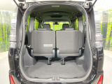 普段のお買い物や通勤、送迎等に十分な荷室スペースを確保しております。セカンドシートを倒すと、大きな荷物の積載も可能です♪