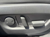 運転席10Wayパワーシート&ドライビングポジションメモリー機能