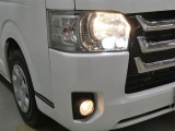 LEDヘッドライトです。デザイン性がよくとても明るいので、夜間の走行や悪天候でも安心です。しかも長寿命!