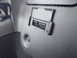 スマートインタイプのETCなのでスッキリ格納されます。