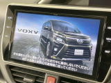 【10.5インチナビ】高級感とインパクトのある大画面ナビを装備。各種オーディオ操作はもちろん、スマホ連携もできる利便性の高いナビです♪
