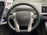 インテリアに合わせたデザインのステアリングは、運転される方のことも考え、運転しやすい形状、大きさです。是非一度、実際に触ってお確かめください。