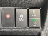 運転席右側に衝突軽減ブレーキ【CMBS】のスイッチや路外逸脱抑制システムのスイッチ等がついています。