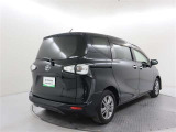 両側パワースライドドア付きだから、狭い駐車スペースなどでの 乗り降りラクラク!小さなお子さまのいるご家庭には嬉しい装備