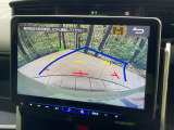 【バックカメラ】駐車時に後方がリアルタイム映像で確認できます。大型商業施設や立体駐車場での駐車時や、夜間のバック時に大活躍!