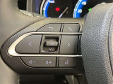 ナビゲーションに視線を移さず、ハンドルから手を離さず、運転に集中したまま手元でオーディオ操作できます♪