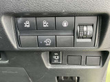 運転席まわりの画像です。
