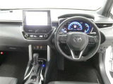 運転席からの視界はこんな感じです☆お気軽にご来店いただき、実際に座って是非お確かめください。ドライバーに寄り添う快適な操作フィールをもたらすステアリングです。